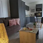 Les Petites Maisons Dans La Monterie - Le Jardin - Nyaraló